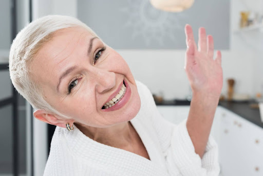 Encare o Envelhecimento Com a Certeza de Que os Procedimentos Estéticos Podem Ajudar